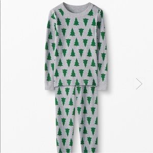 NEW in package. Hanna Andersson Christmas Tree PJs. Long sleeve. Sz 4.
